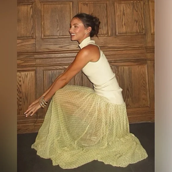 NWT HELSA Helsa Costanza Gown in butter yellow polka dot - Picture 4 of 17